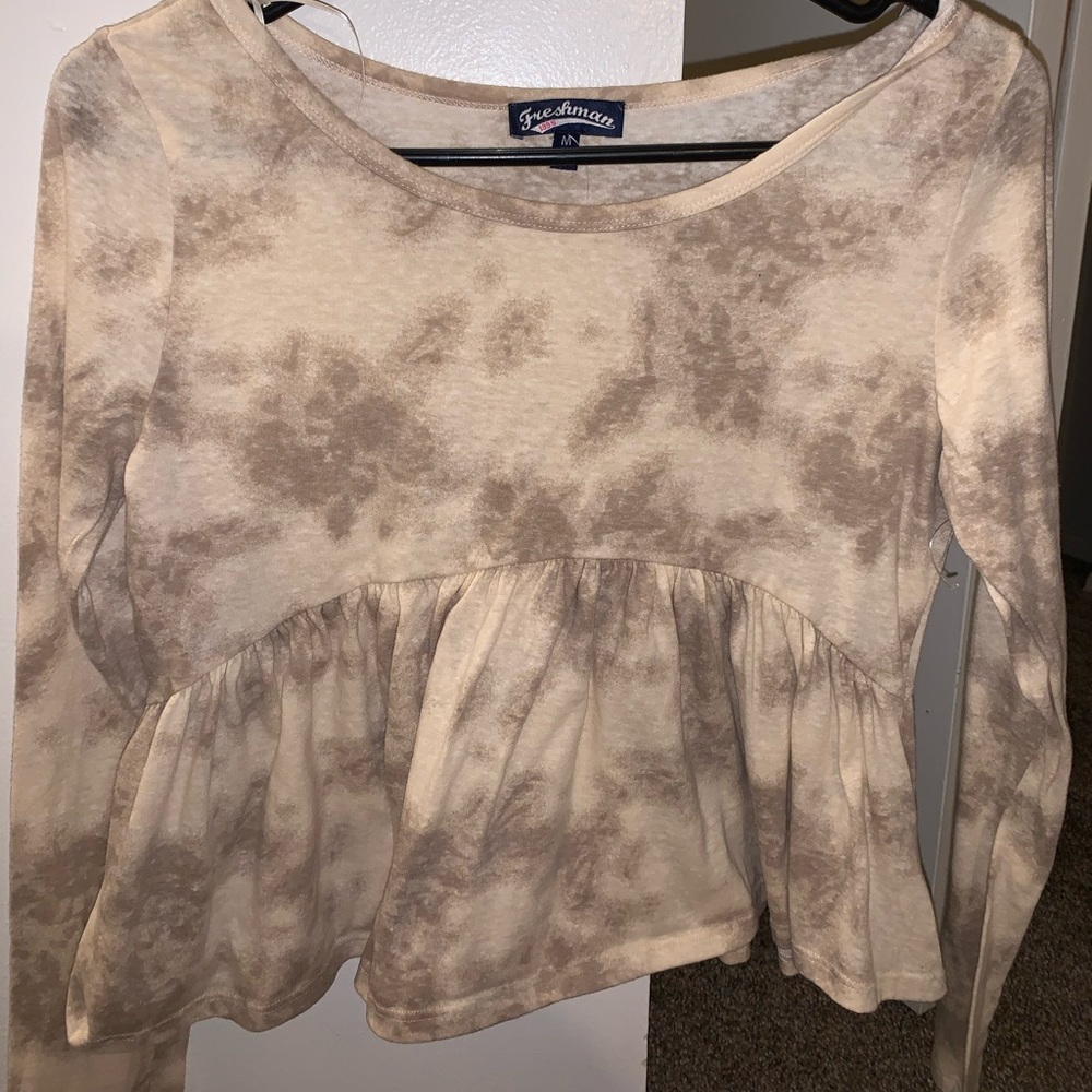 Women’s Shirt size MED